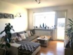 Helle Zweizimmer Wohnung mit Einbauküche - Wohn-/ Esszimmer mit Ausgang zur Loggia