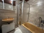 Barrierefreie Dreizimmer-Wohnung in See Nähe - Bad mit Wanne und Dusche