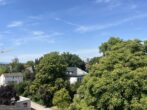 Dreizimmer Dachterrassenwohnung in historischer Umgebung - Blick aus dem Fenster