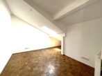 Dreizimmer Dachterrassenwohnung in historischer Umgebung - Kinderzimmer / Büro