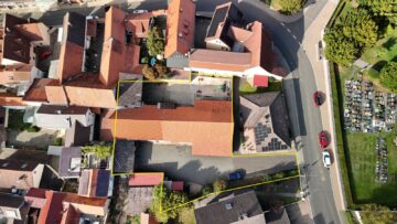 Nidderau- Historisches Hofensemble mit viel Platz, 61130 Nidderau, Wohngrundstück