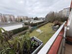 Ihr neues Zuhause - Geräumige Vierzimmerwohnung mit viel Potenzial - Blick von der Loggia