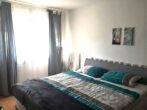 Helle Zweizimmer Wohnung mit Einbauküche - Schlafzimmer