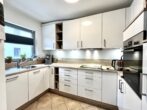 Bezugsfertiges, modernes Stadthaus in bester Lage - Küche mit Einbauküche und allen Geräten