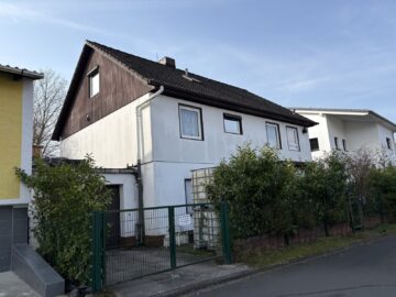 Großzügiges Einfamilienhaus in Feldrandlage, 63517 Rodenbach, Einfamilienhaus