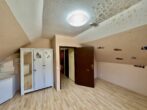 Großzügiges Einfamilienhaus in Feldrandlage - Kinderzimmer 2 im Dachgeschoss