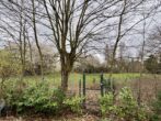 Großzügiges Einfamilienhaus in Feldrandlage - Blick über den Gartenzaun